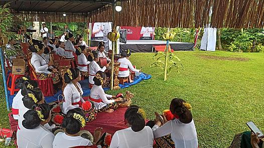 desa-gunung-salak-di-kecamatan-selemadeg-timur-tabanan-bali-menegaskan-keberadaannya-sebagai-desa-wisata-spiritual-melalui-dew_169