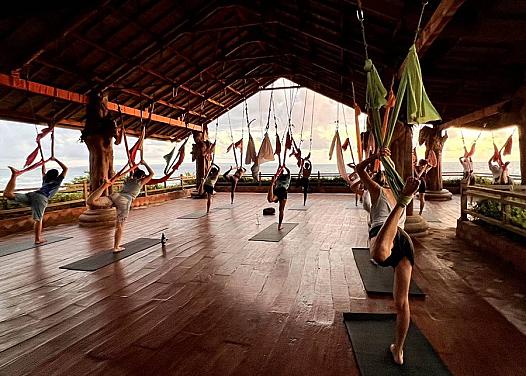 Udara-Bali-best-yoga-studio-in-canggu-900x643